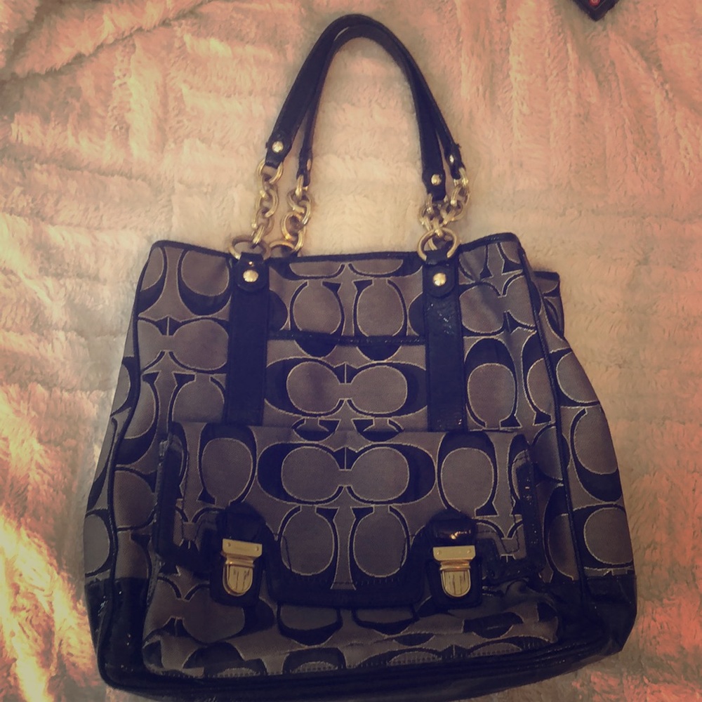 Authentic coach Purse NEVER used